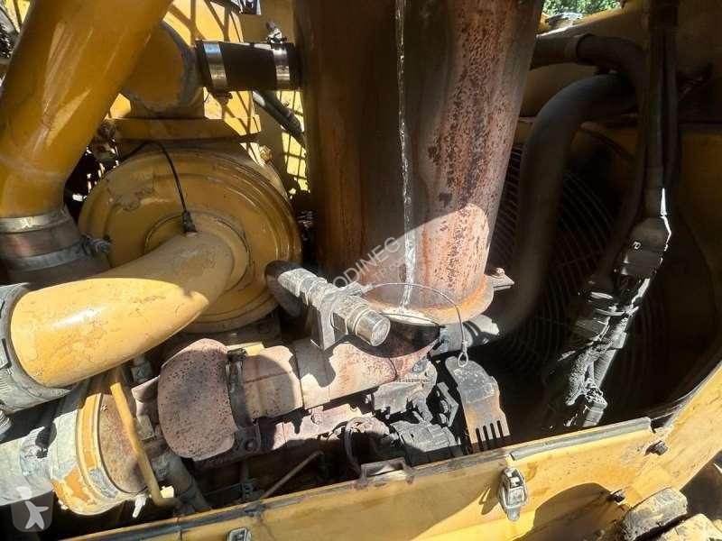 بلدوزر Caterpillar D6N