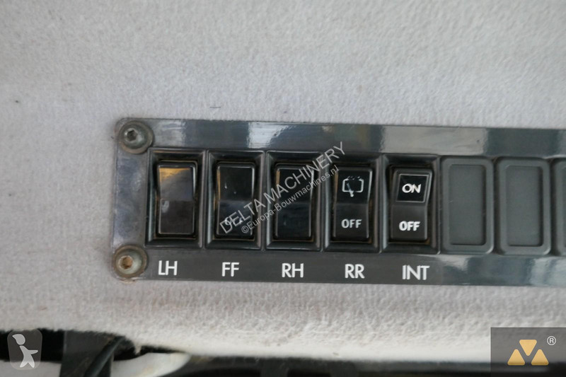 Buldozér Komatsu EO