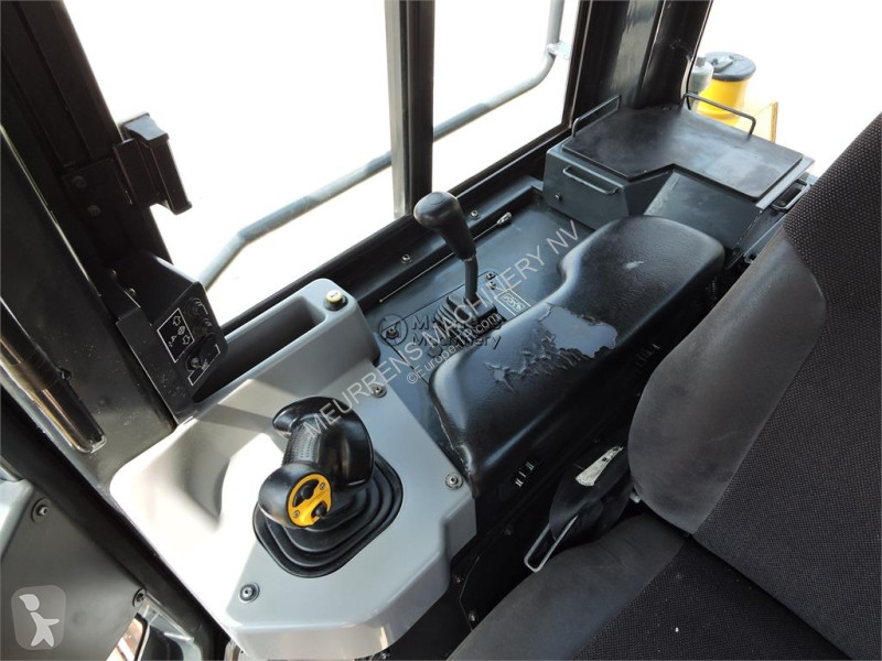 بلدوزر Komatsu I-24 + GPS