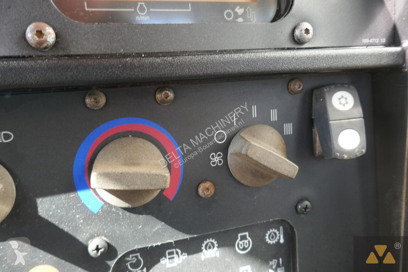 بلدوزر Caterpillar D6T