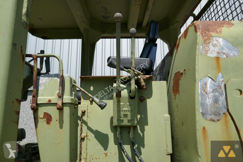 بلدوزر Caterpillar Ex-army
