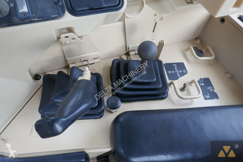 بلدوزر Caterpillar Ex-army