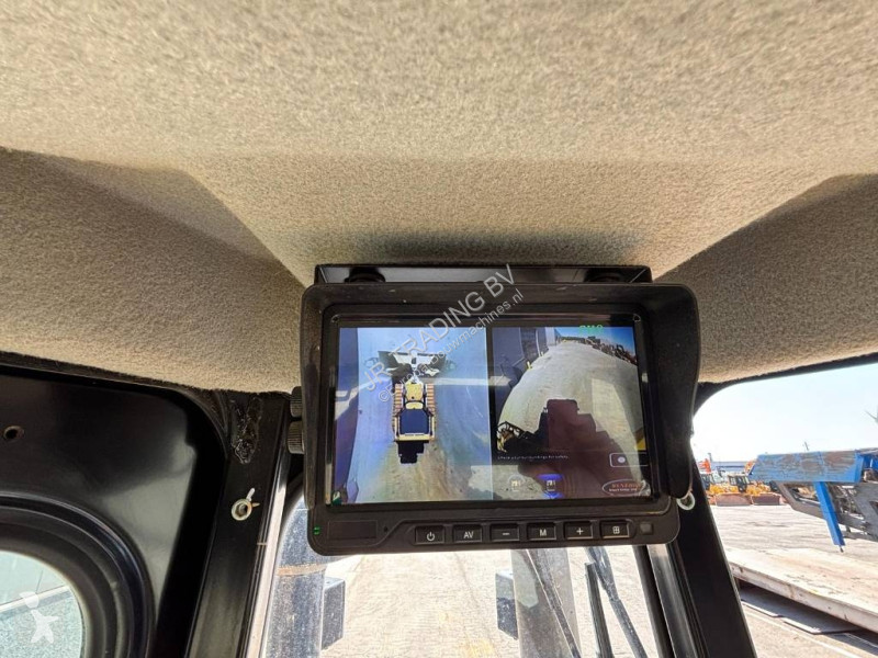 Buldozér Caterpillar D 6 XE (Trimble earthworks...