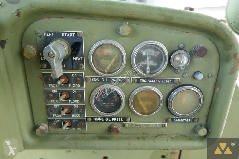 بلدوزر Caterpillar Ex-army