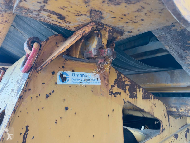 بلدوزر  Extec Screens & Crushers C12...