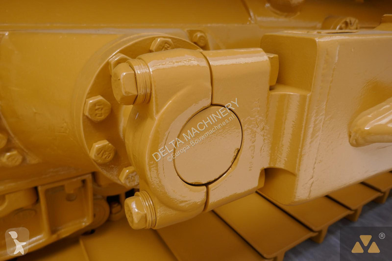 بلدوزر Caterpillar D6T