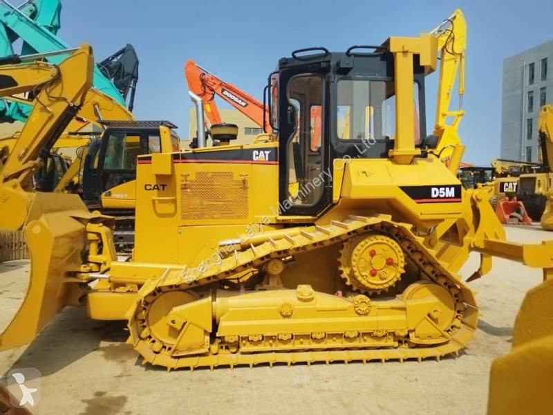 Bulldozer Caterpillar cat d5m crawler bulldozer