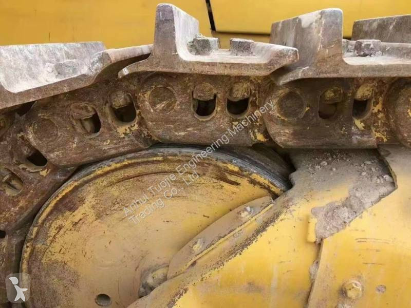 بلدوزر Komatsu