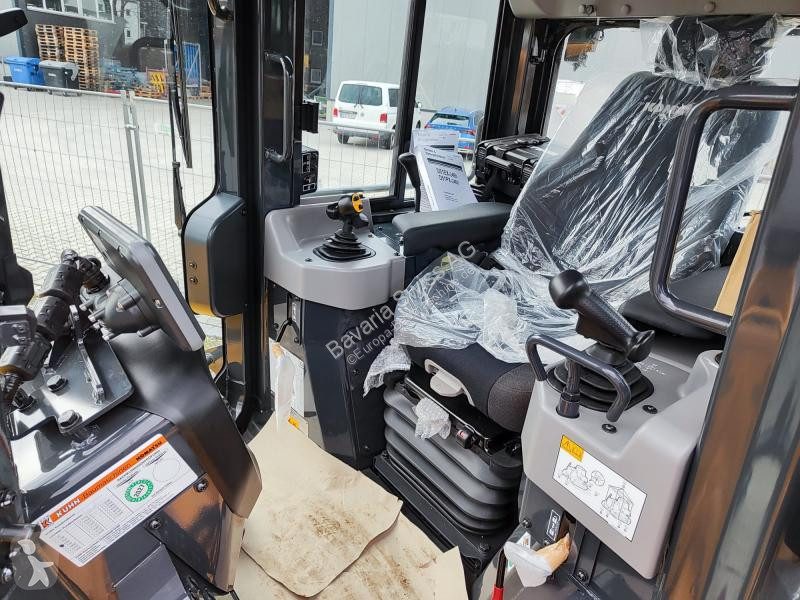 Buldozér Komatsu  D51PXi-24 NEU