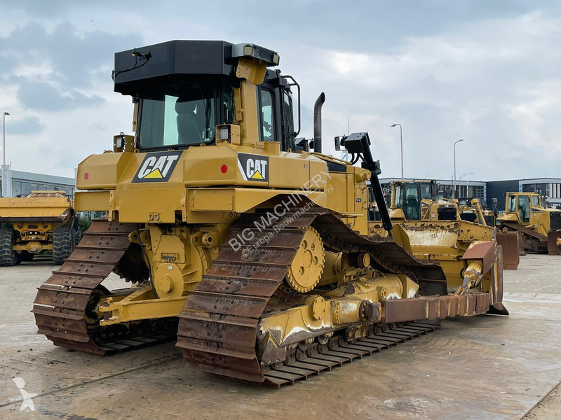 Buldozer Caterpillar D6T
