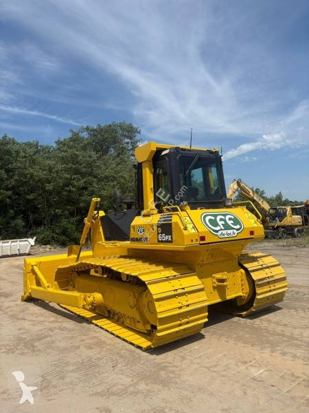 بلدوزر Komatsu