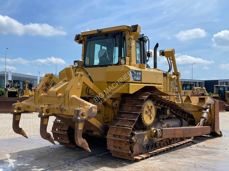 Бульдозер Caterpillar D6T