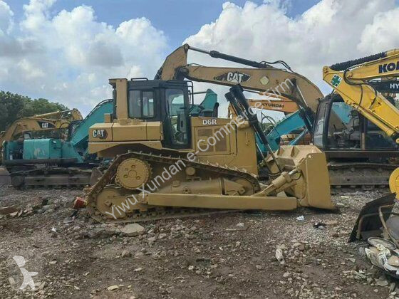 بلدوزر Caterpillar D6R