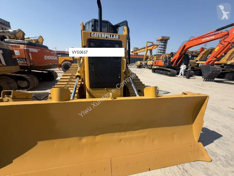 بلدوزر Caterpillar D6N