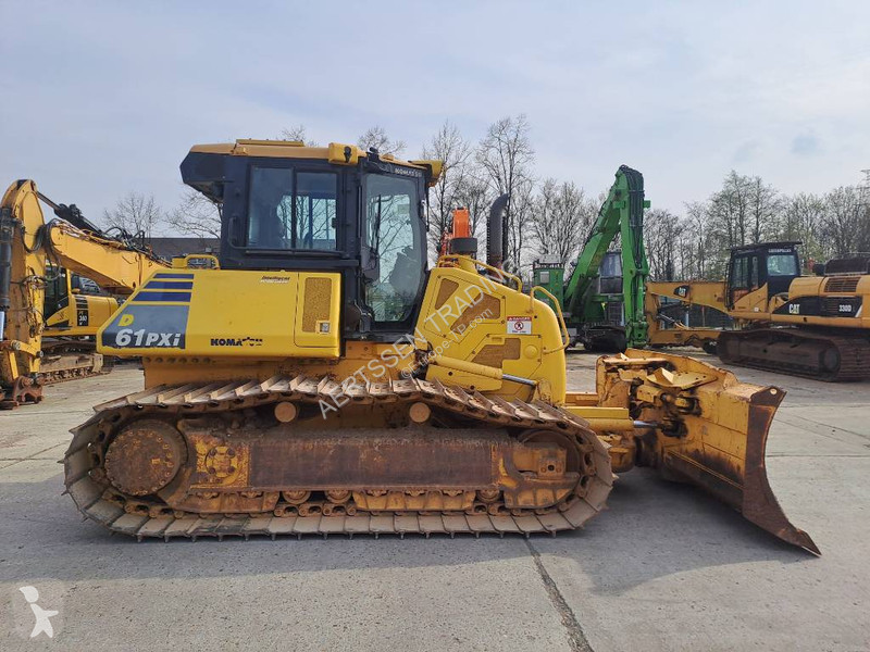 بلدوزر Komatsu i-24