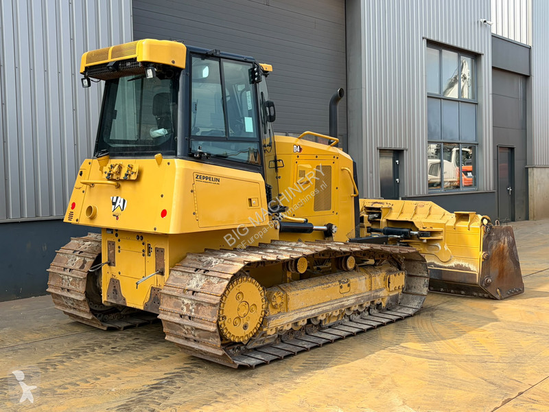 بلدوزر Caterpillar D4 LGP 15A ( / 2)
