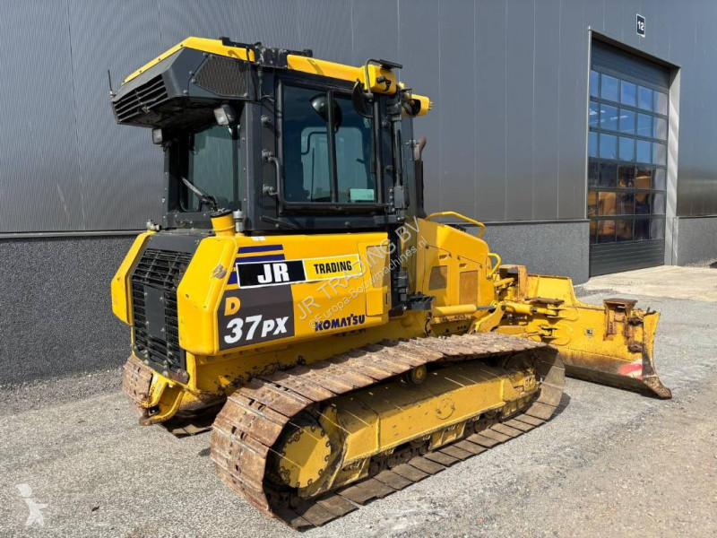 بلدوزر Komatsu D37 PX23