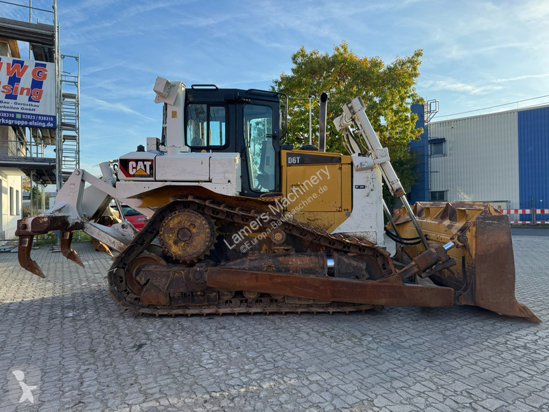 Булдозер Caterpillar .
