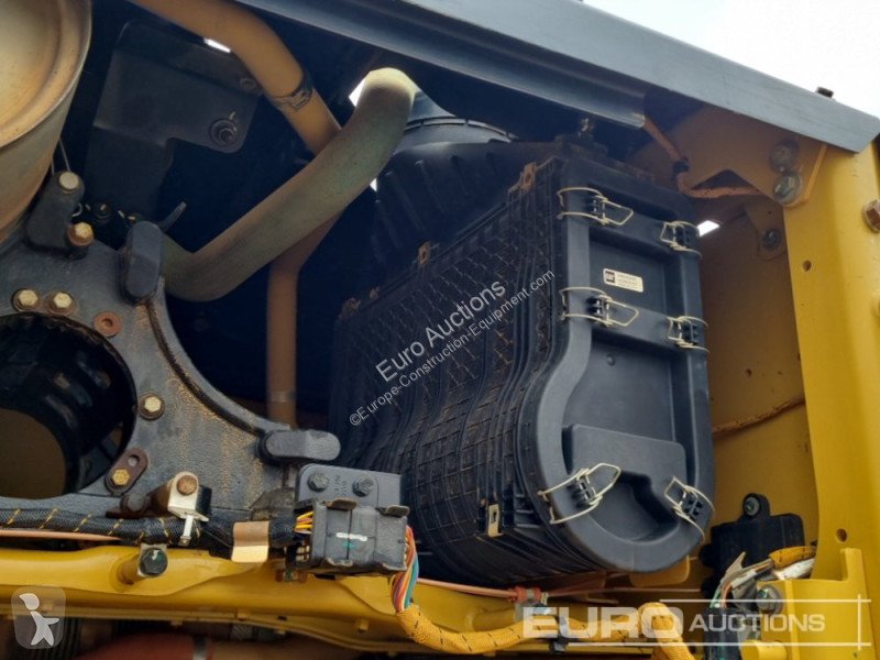 Buldozer Caterpillar 2