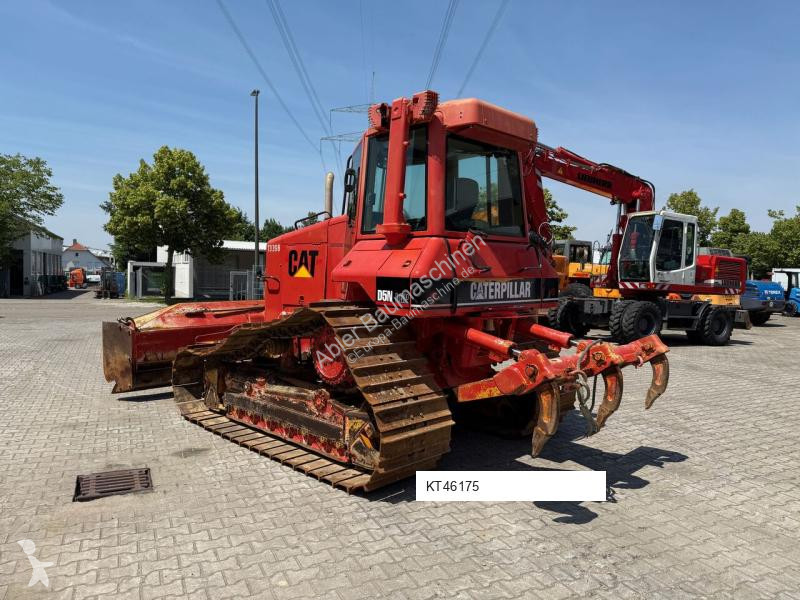 Bulldozer Caterpillar D5