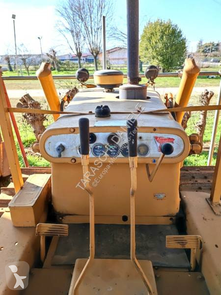 بلدوزر Caterpillar D4C