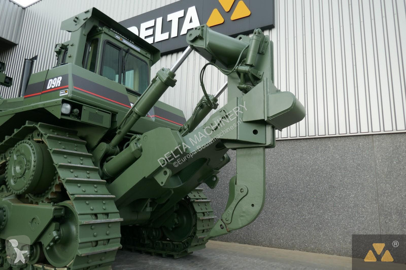 بلدوزر Caterpillar Ex-army