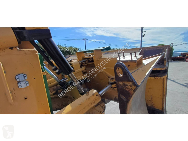 Buldozér Caterpillar D6T3B XW