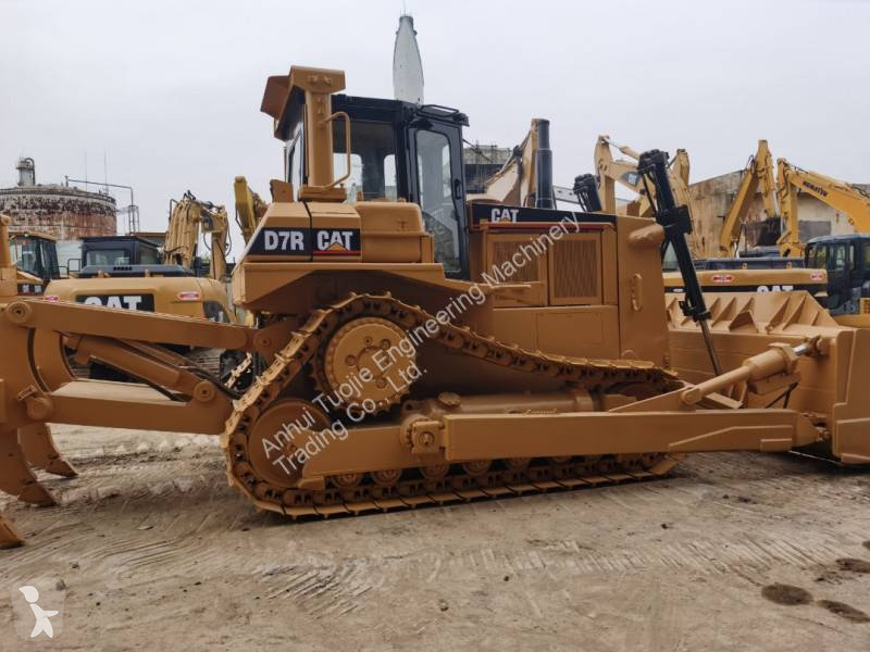 بلدوزر Caterpillar D7R