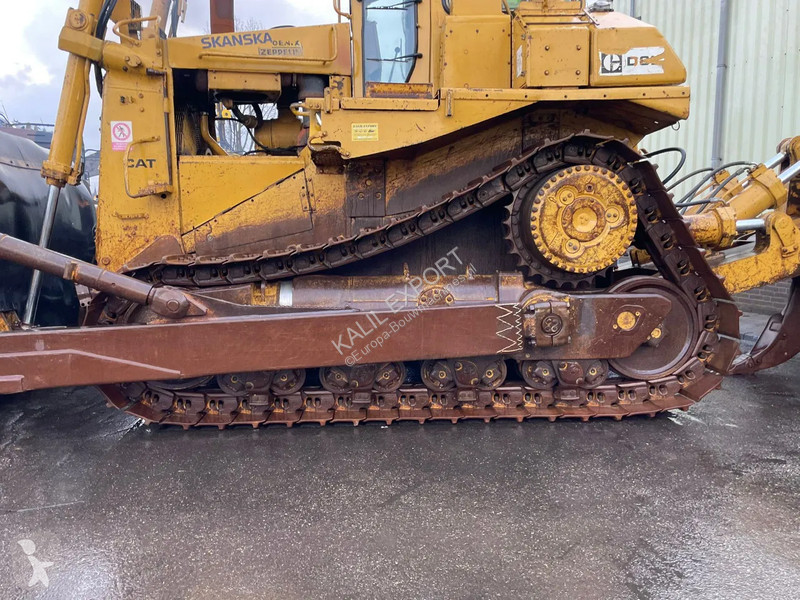 Bulldozer Caterpillar Dozer with Ripper Very...