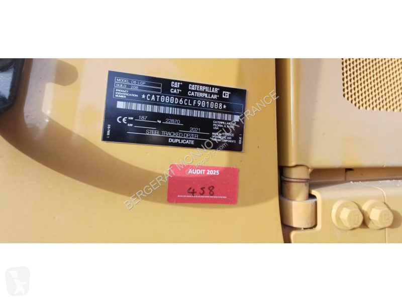 بلدوزر Caterpillar D6