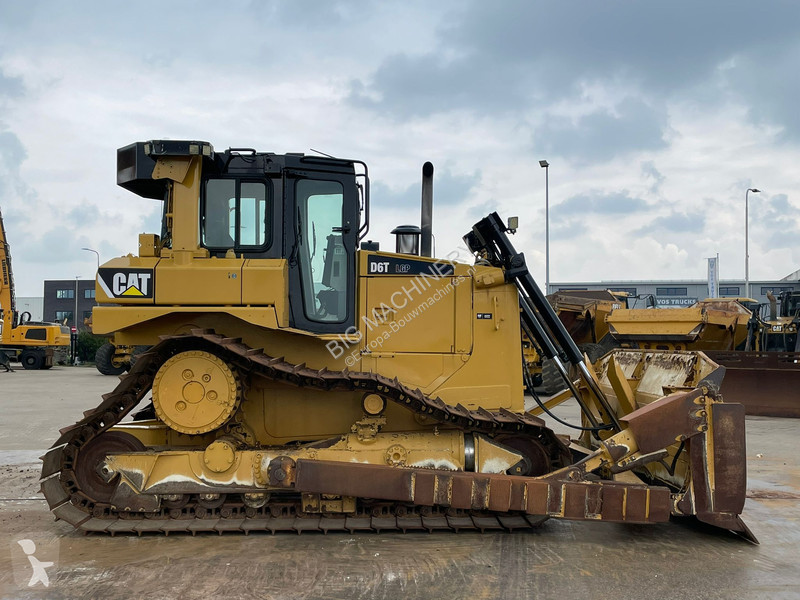 Buldozer Caterpillar D6T