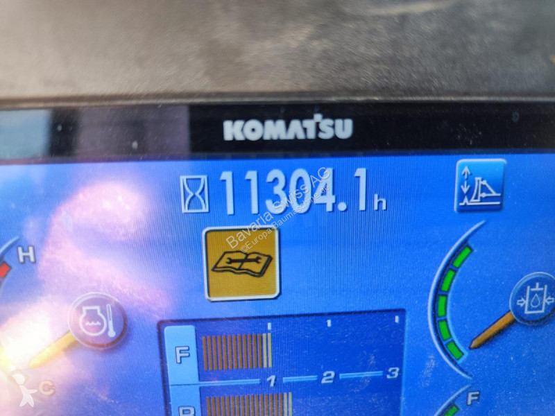 بلدوزر Komatsu