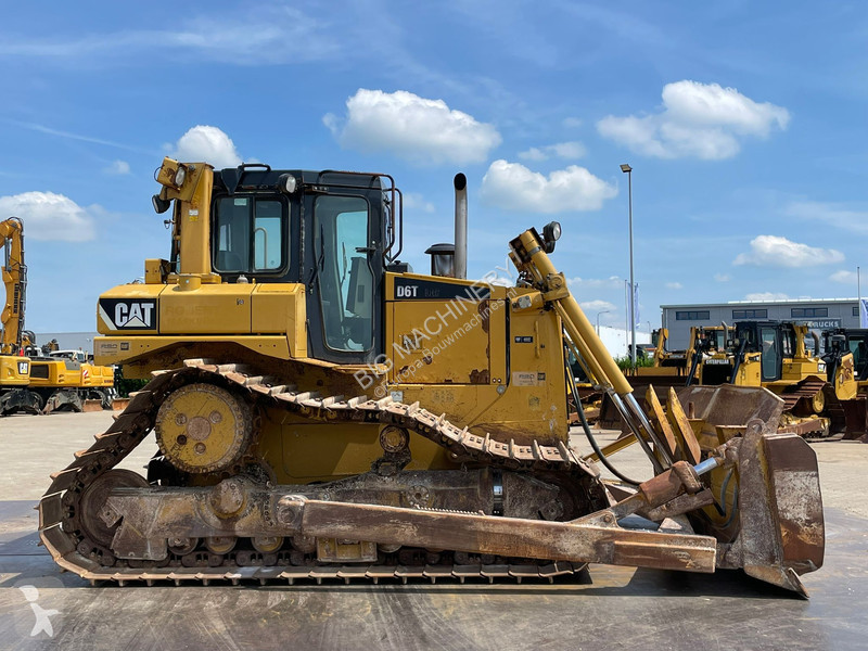Buldozer Caterpillar D6T