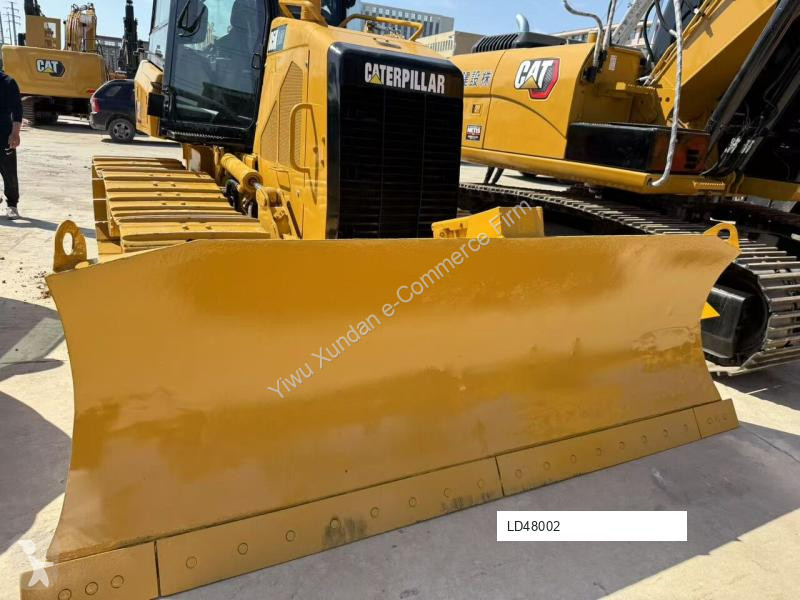 بلدوزر Caterpillar D5K