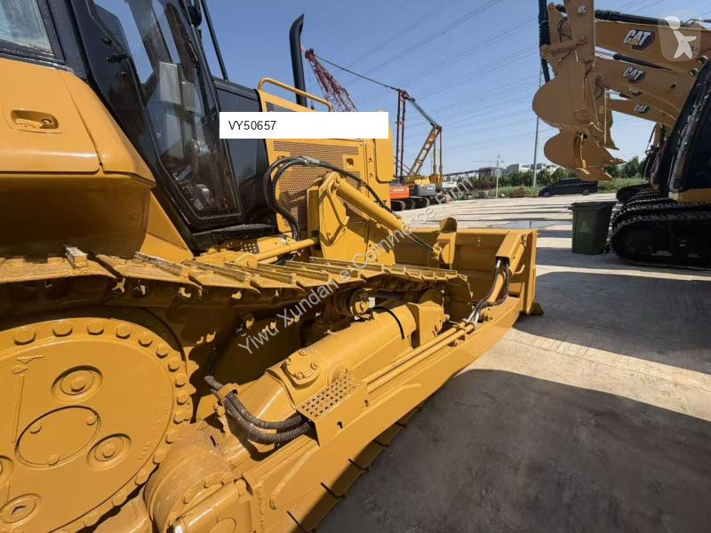 بلدوزر Caterpillar D6N