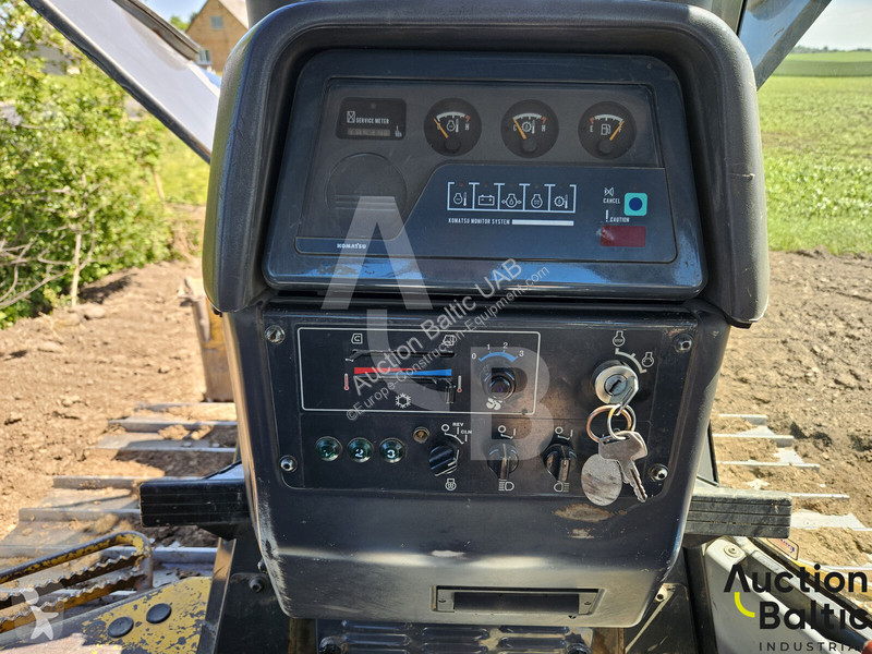 بلدوزر Komatsu