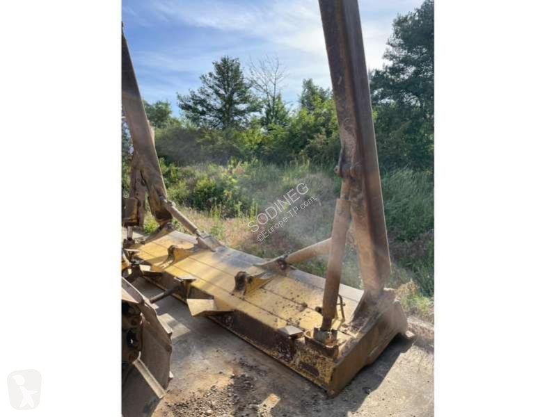 بلدوزر Komatsu