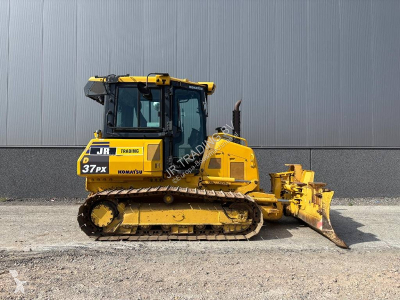 بلدوزر Komatsu D37 PX23