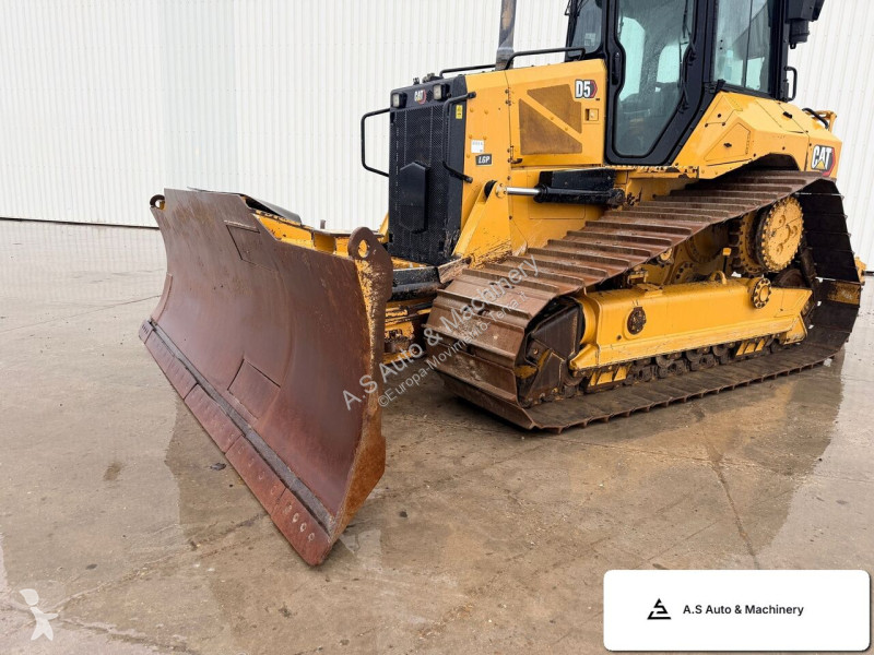 Bulldozer Caterpillar D5