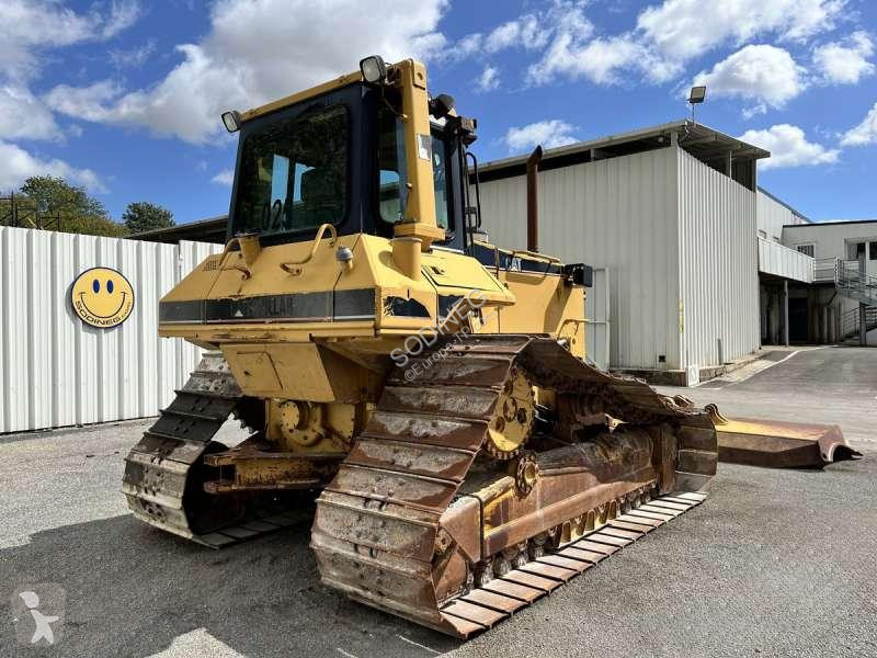 Caterpillar D6M bulldozer
