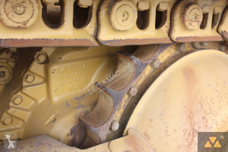 Bulldozer Caterpillar D6E Fuel tanker
