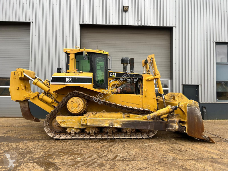 Bulldozer Caterpillar - Single shank ripper