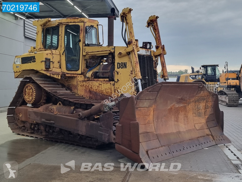 بلدوزر Caterpillar D8 N