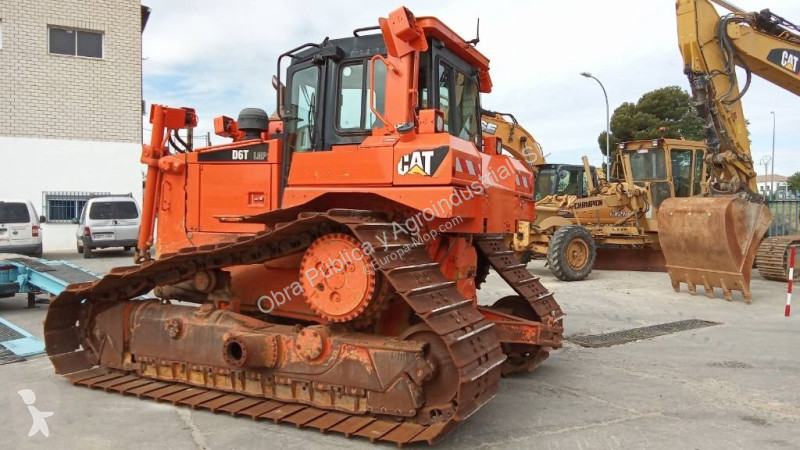Bulldozer Caterpillar D6T