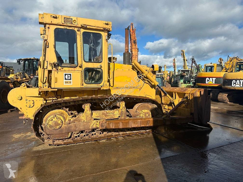 Bulldozer Caterpillar D6D with winch