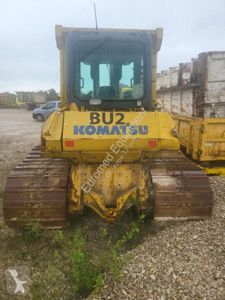 بلدوزر Komatsu