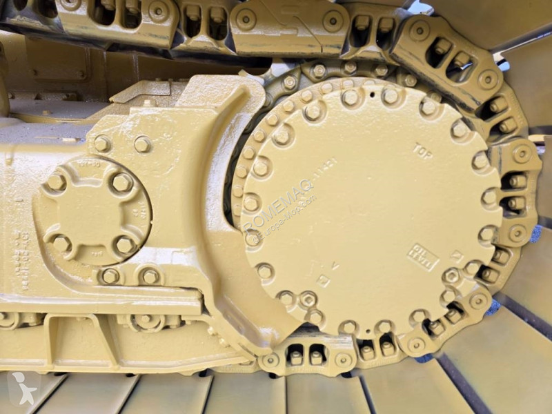 بلدوزر Komatsu PXi-24