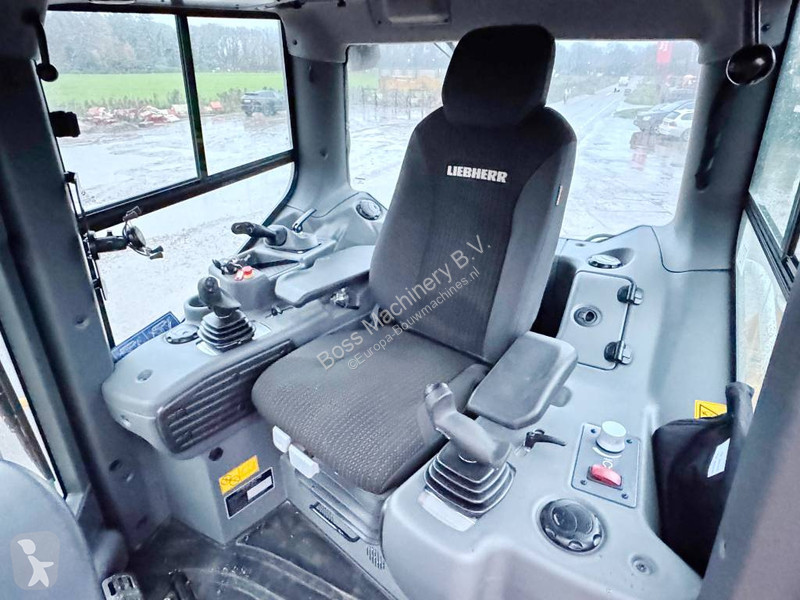Buldozer Liebherr 746 05L Gen 8 - 1 Yr / 2000h...