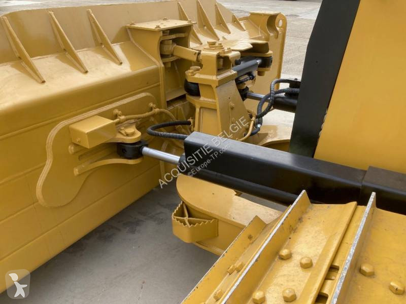 بلدوزر Caterpillar D6K2 LGP