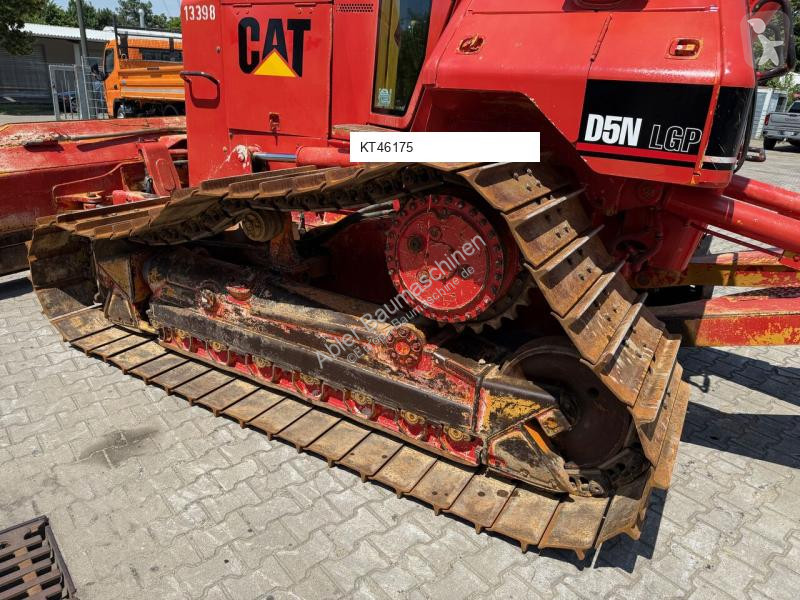 Bulldozer Caterpillar D5